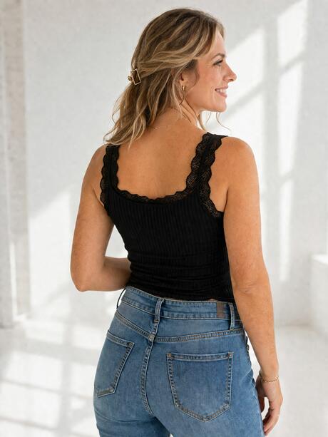 Top prążkowany z koronką