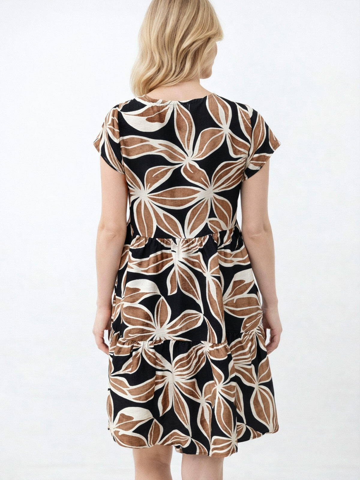 Wzorzysta sukienka z wiskozą