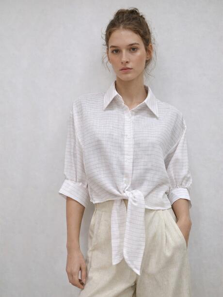 Wiązana koszula z domieszką lnu