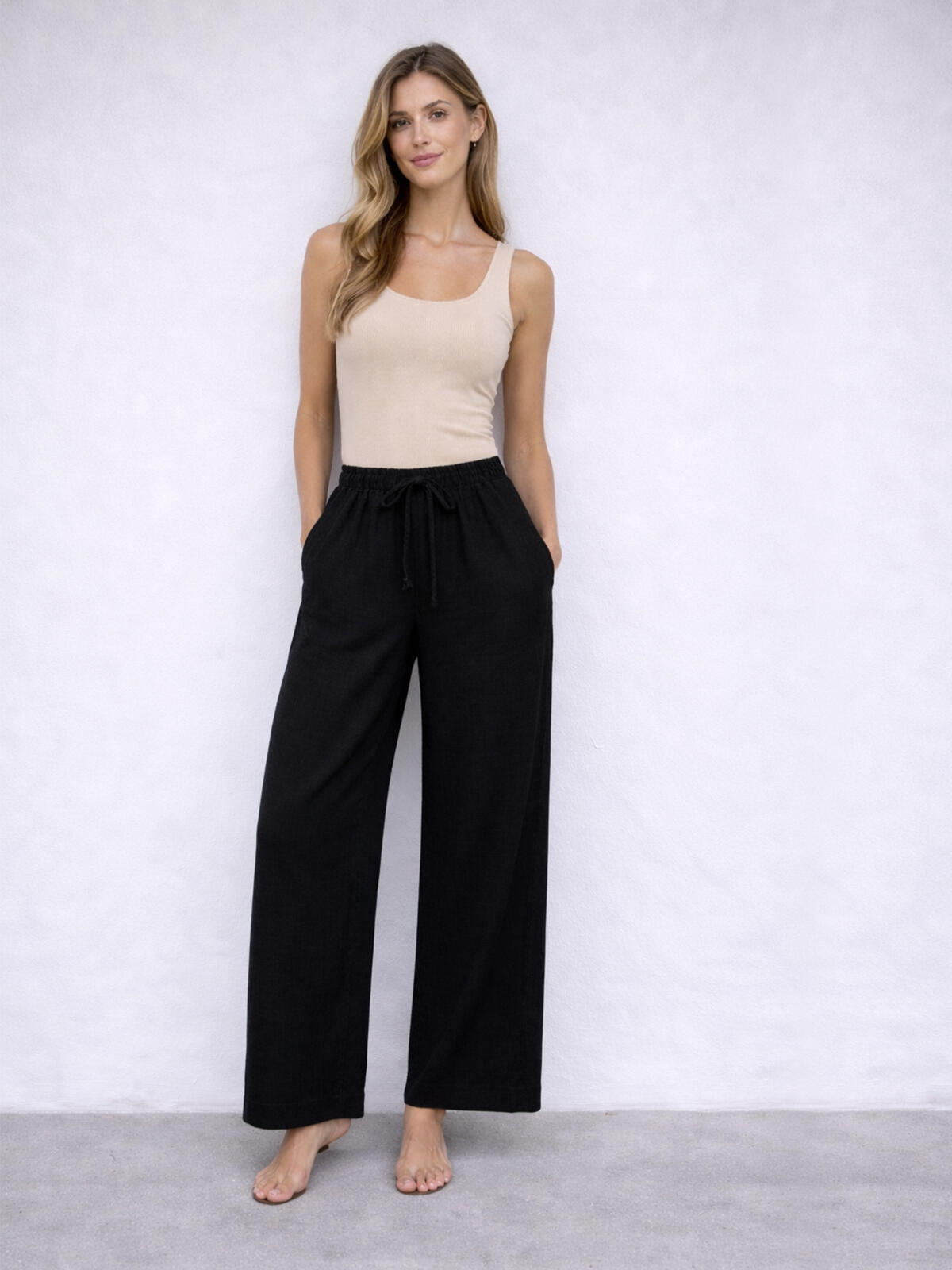 Minimalistyczne spodnie z wiskozą