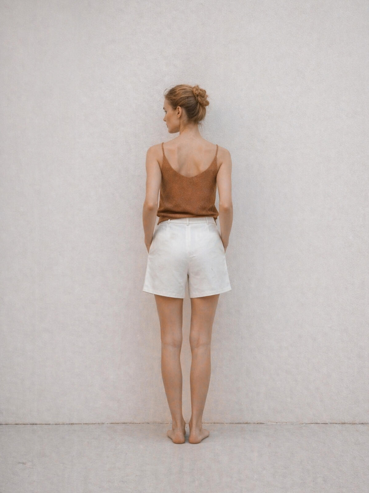 Szorty z ozdobnymi przeszyciami