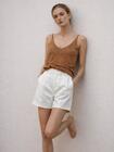 Szorty z ozdobnymi przeszyciami