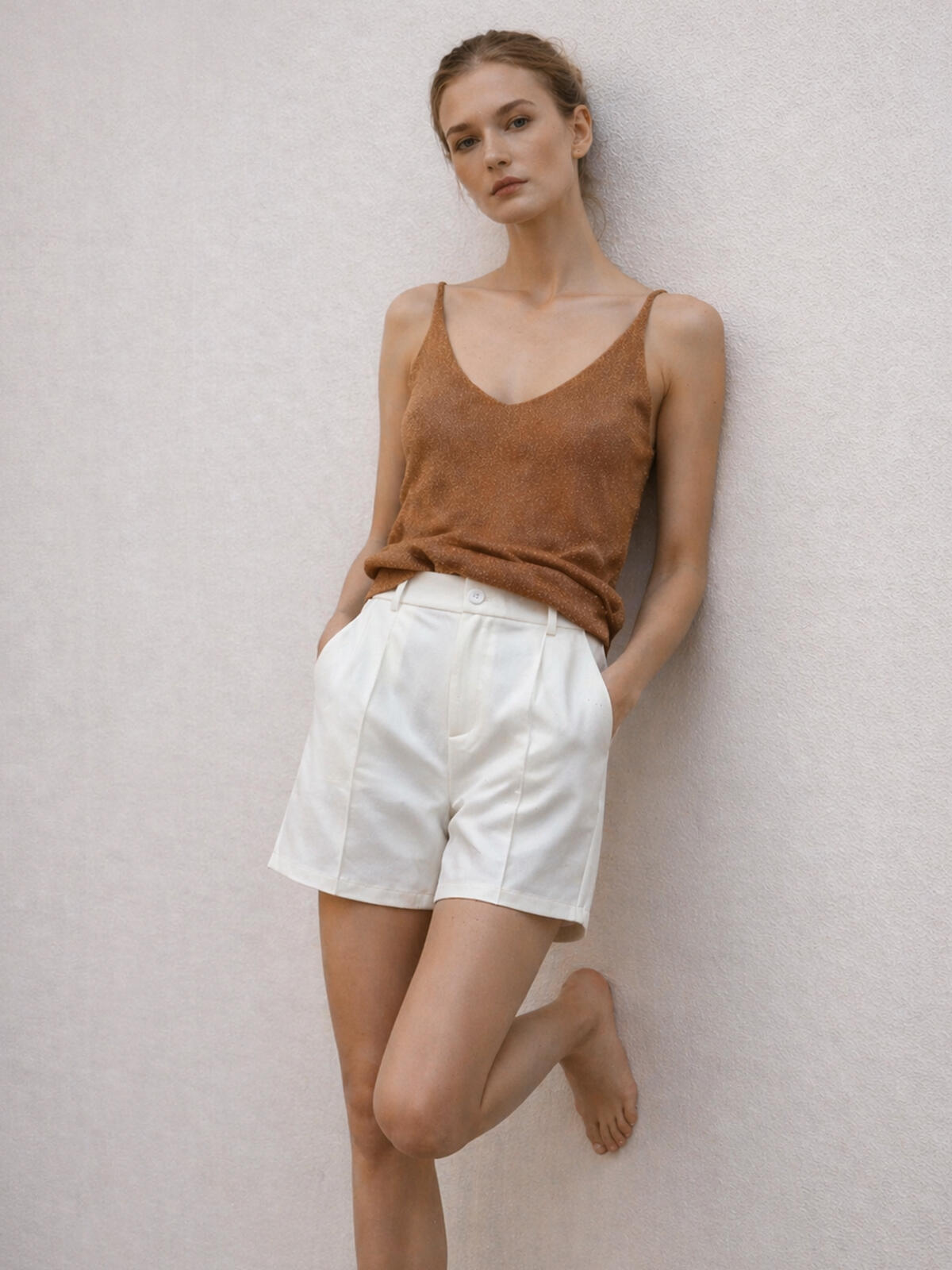 Szorty z ozdobnymi przeszyciami