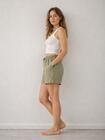 Szorty z domieszką lnu