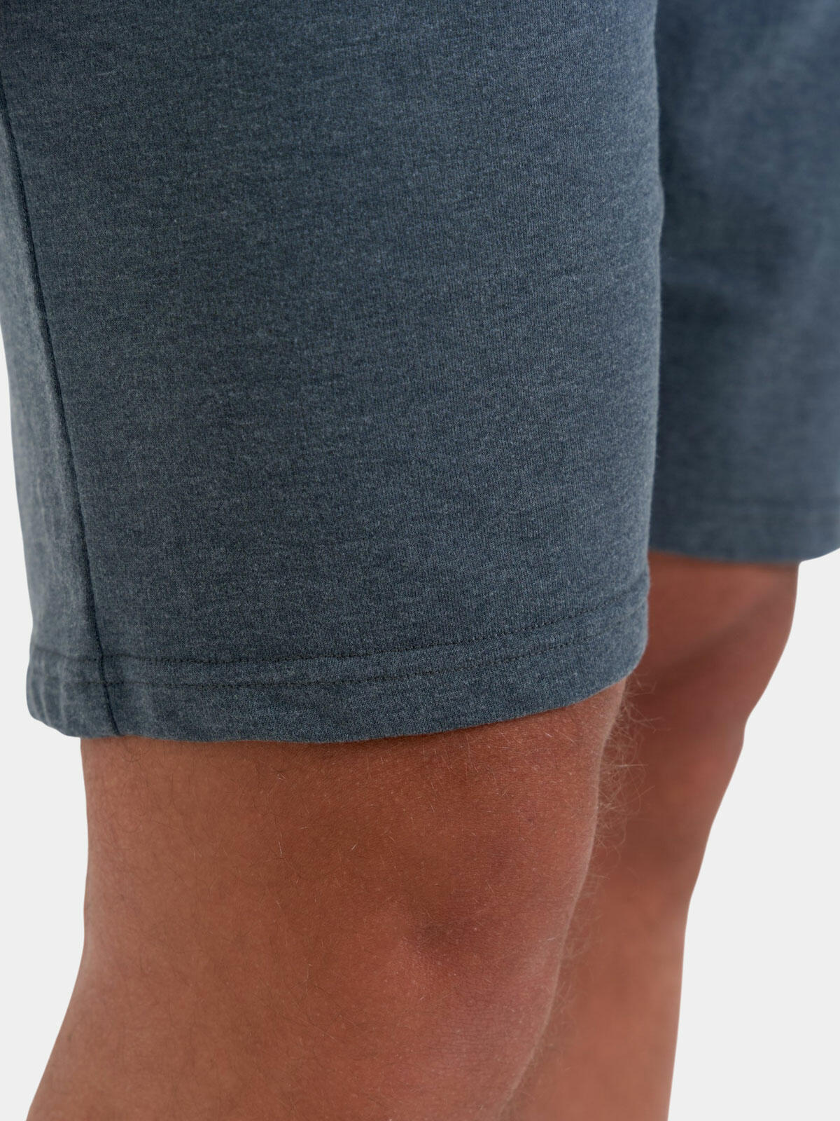 Spodenki dresowe z kieszeniami