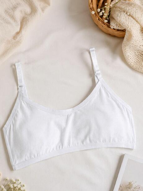 Biustonosz młodzieżowy