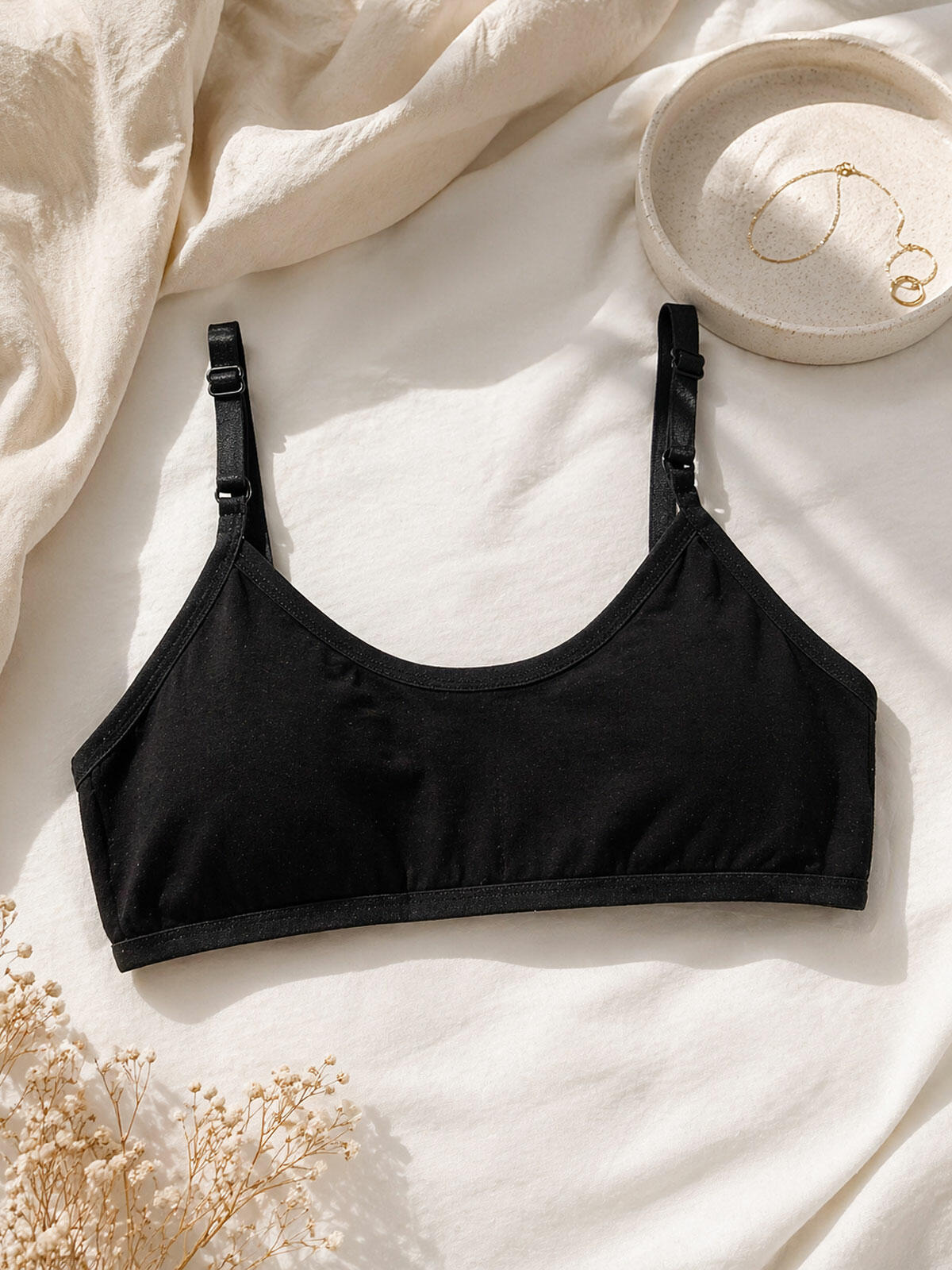 Biustonosz młodzieżowy