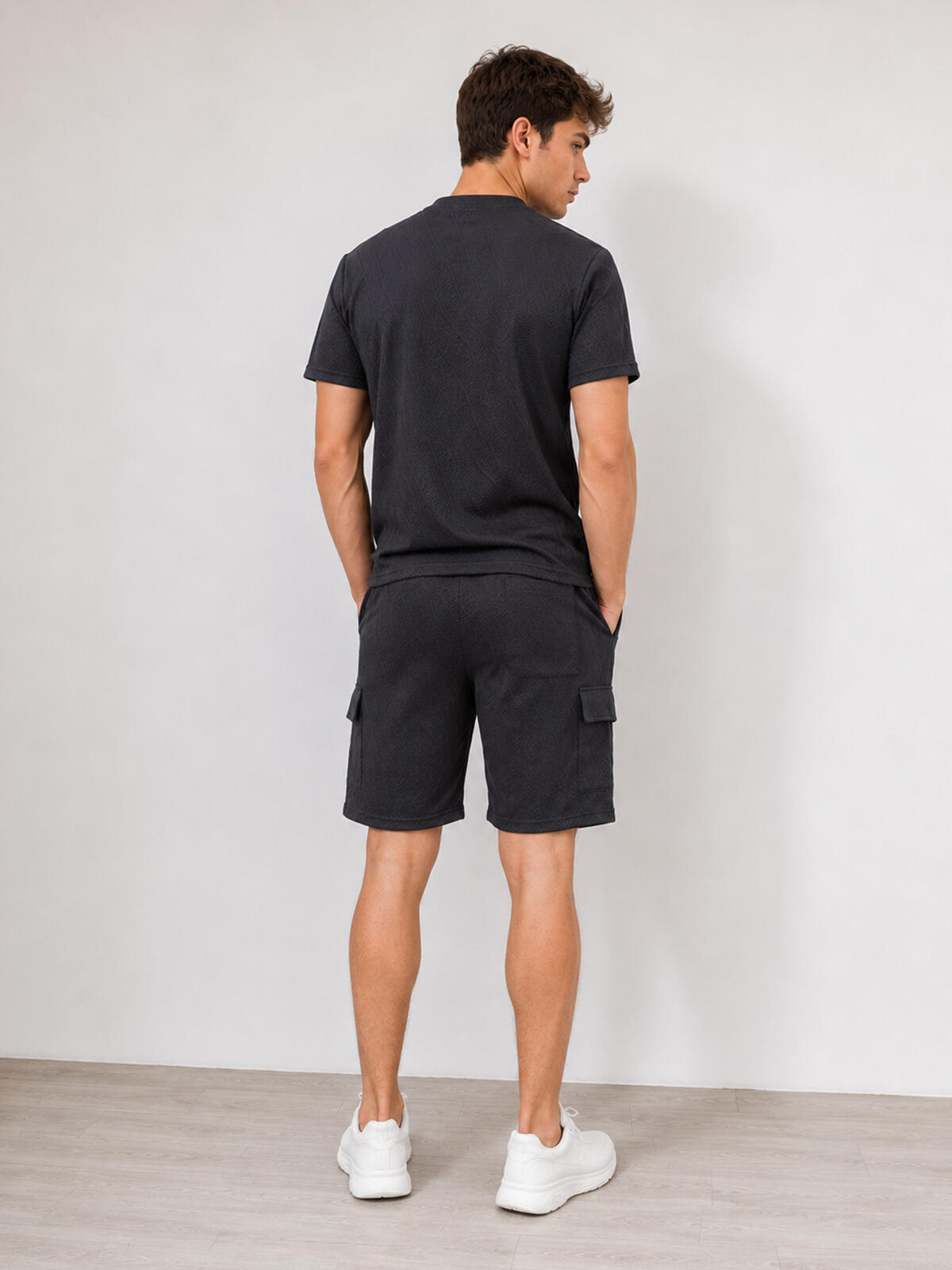 T-shirt z geometrycznym wzorem