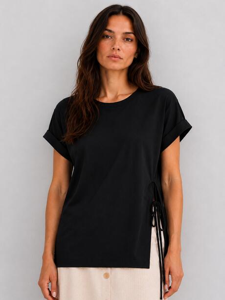 T-shirt z wiązaniem