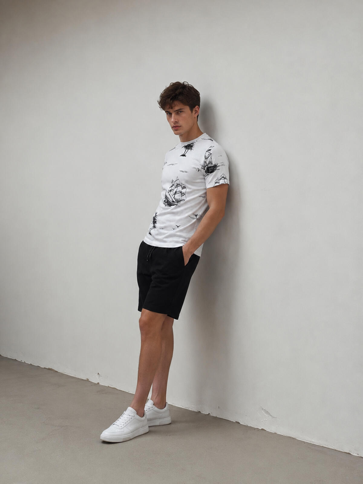 T-shirt z marynistycznym nadrukiem