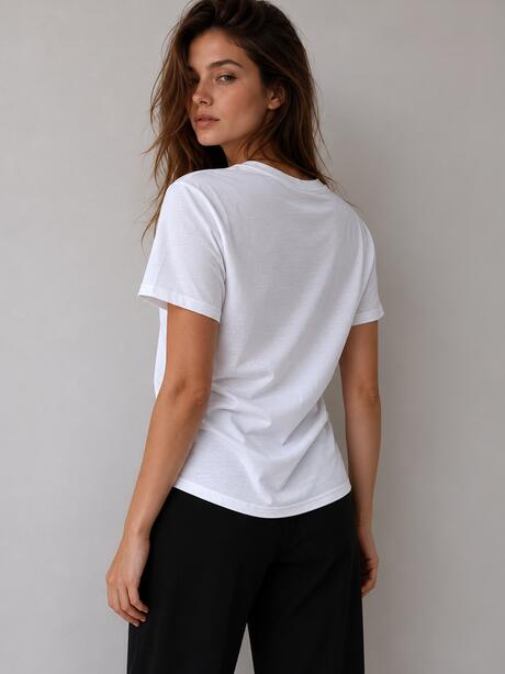 T-shirt bawełniany z motylem