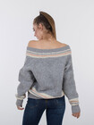 Sweter damski z odkrytymi ramionami