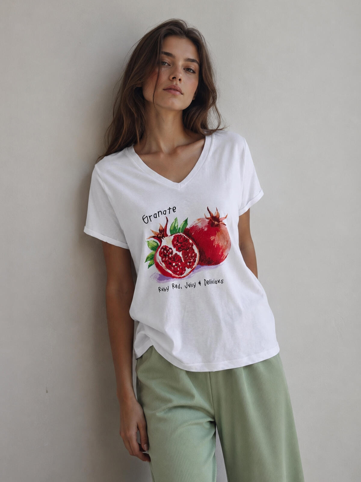 T-shirt z dekoltem V