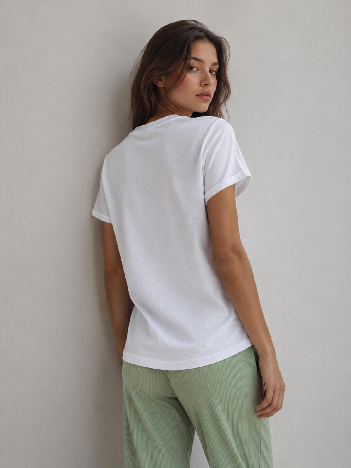 T-shirt z dekoltem V