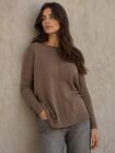 Sweter z ozdobnym akcentem