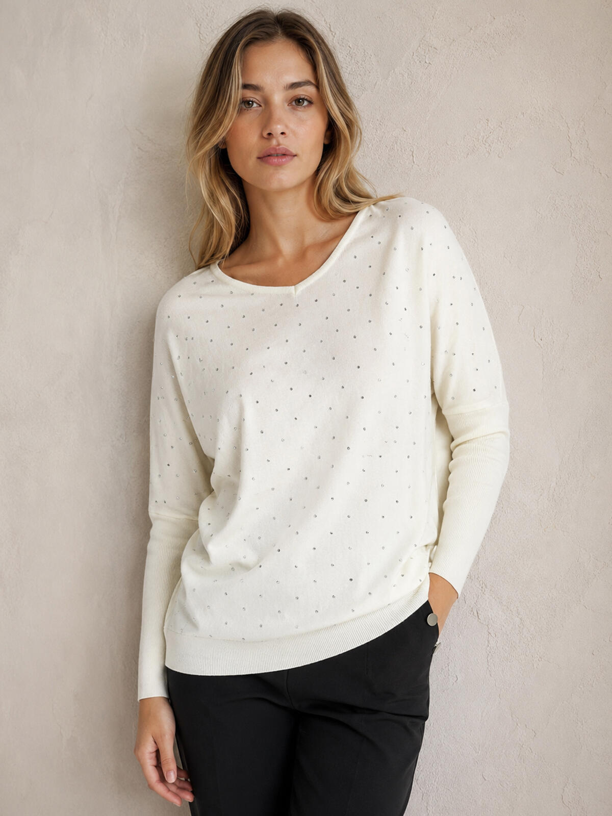 Sweter z cyrkoniami