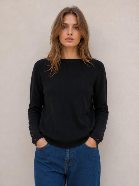 Sweter z ozdobnymi rękawami