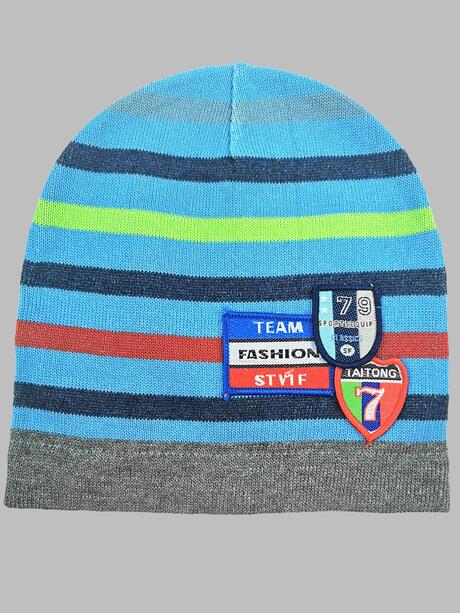 Czapka bawełniana w paski z naszywkami