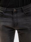 Jeansowe szorty z efektem wytarcia