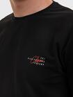 T-shirt z napisem na plecach