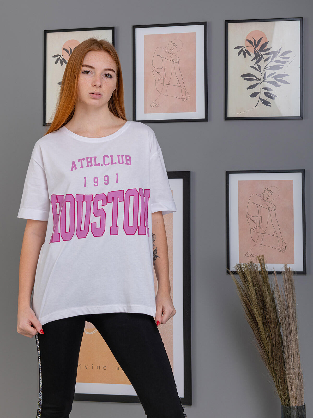 T-shirt oversize z napisem