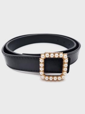 Pasek z ozdobna klamrą