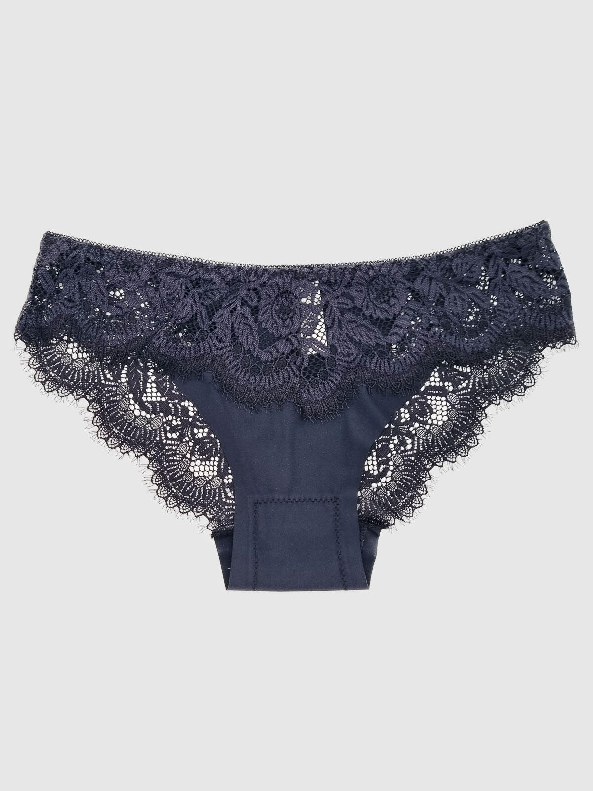 Majtki z koronkowym tyłem