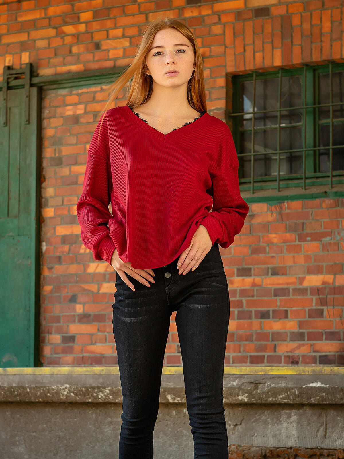 Bluzka z ozdobną koronką