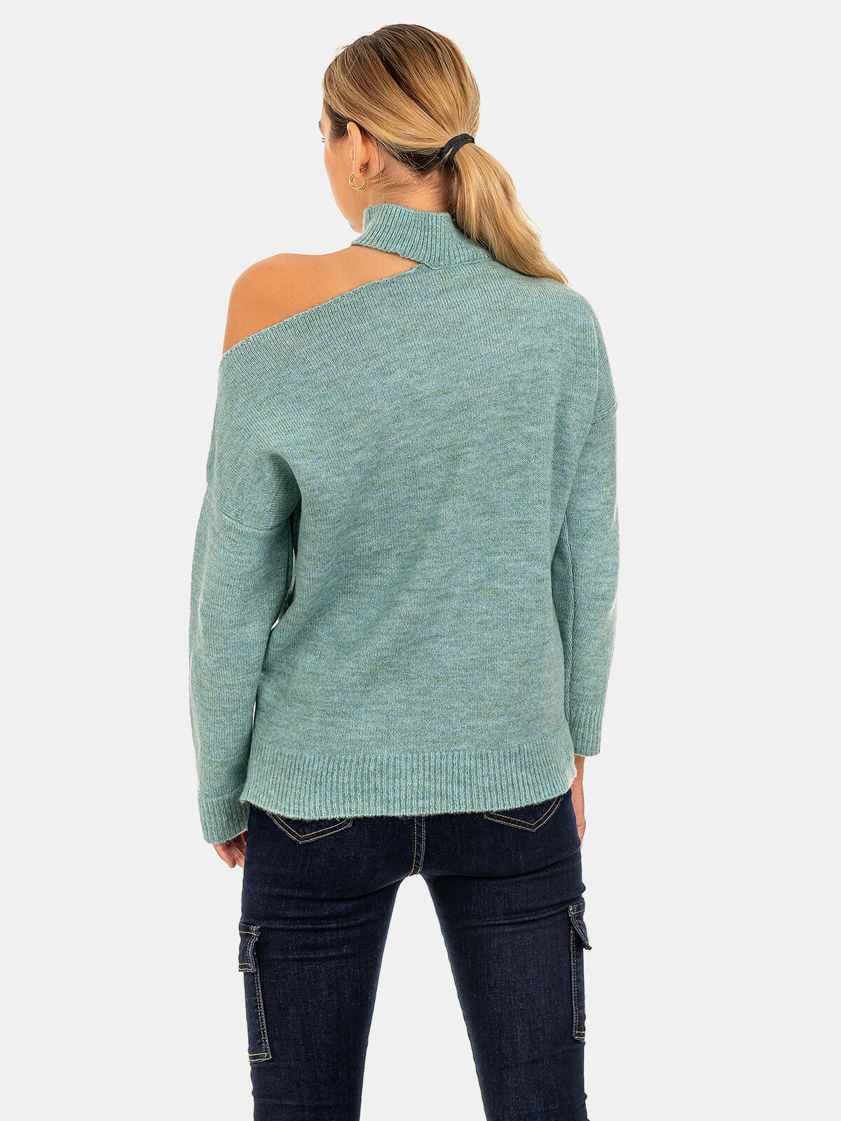 Sweter z wycięciem