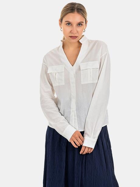 Koszula z dekoltem V