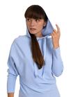 Sweter z kapturem
