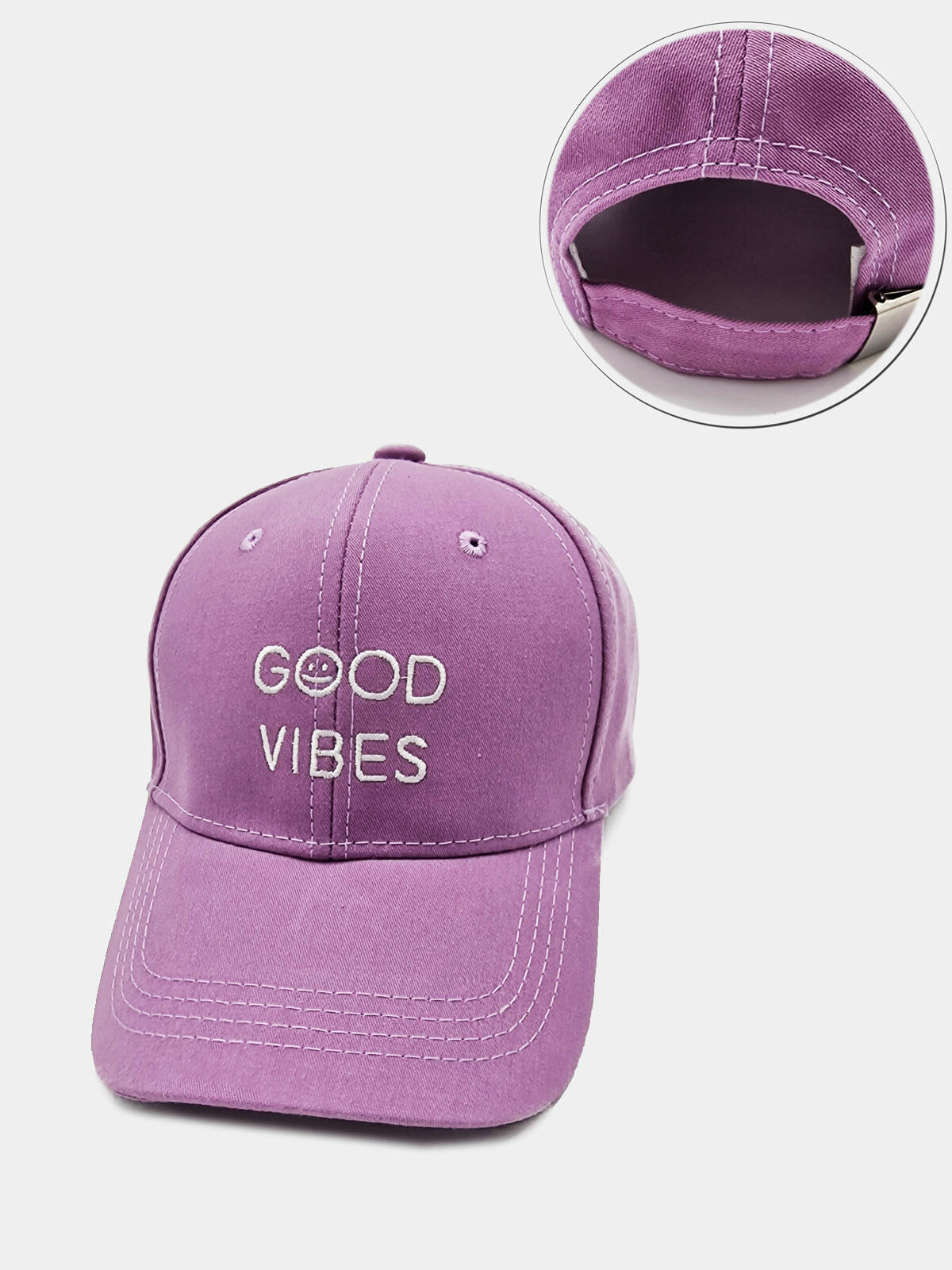 Czapka z daszkiem z haftem