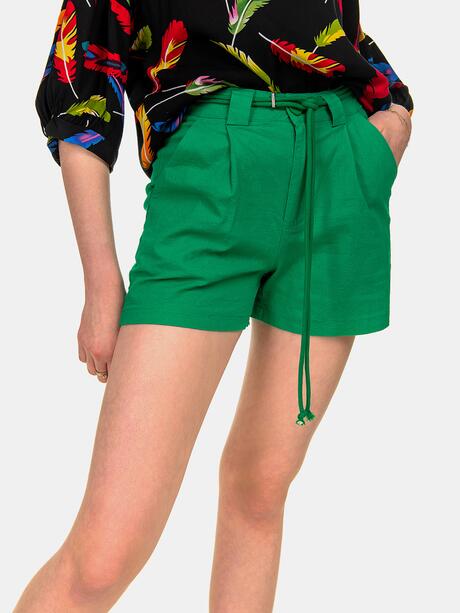 Spodenki materiałowe z wiązaniem