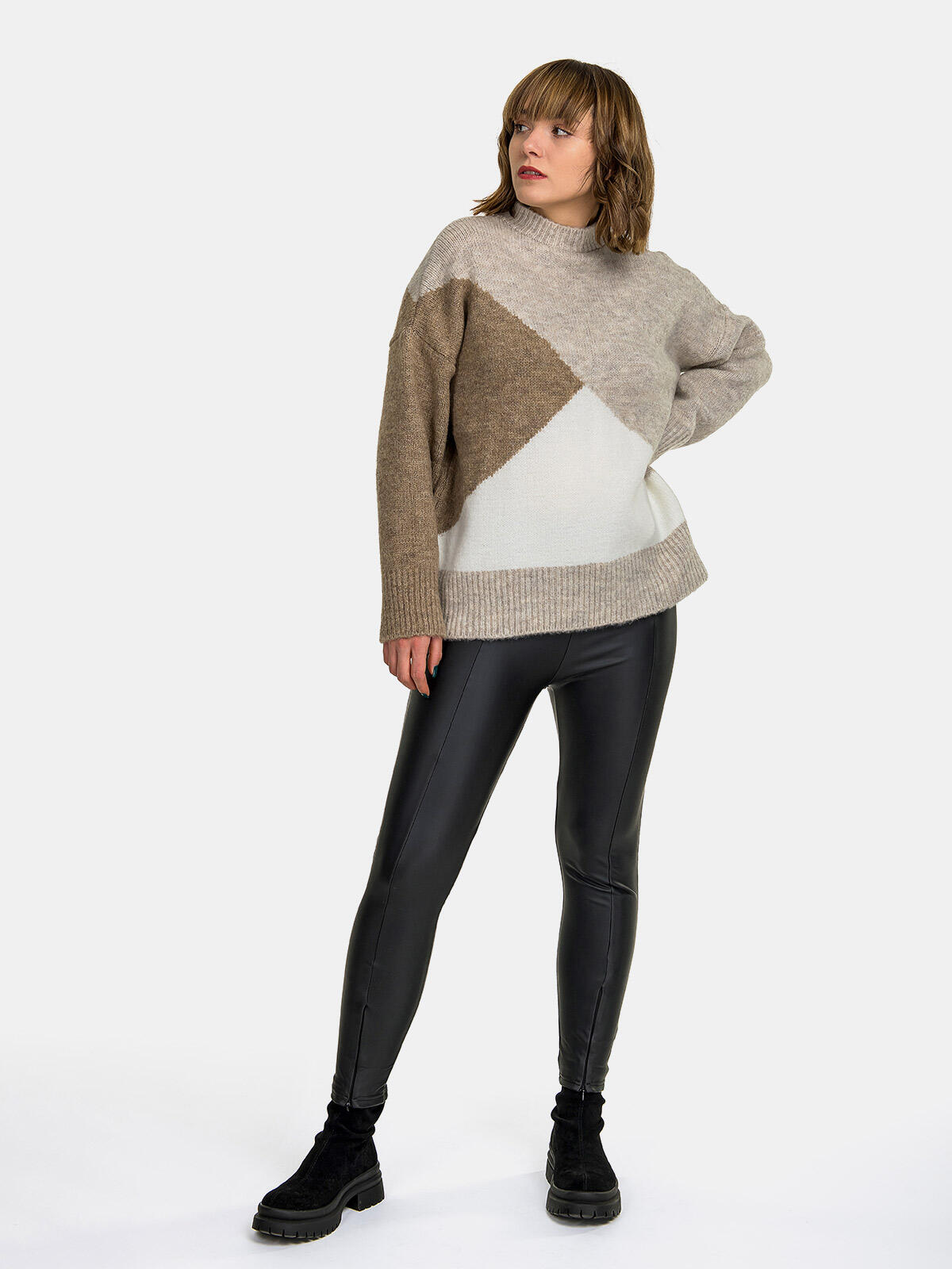 Sweter z wełną