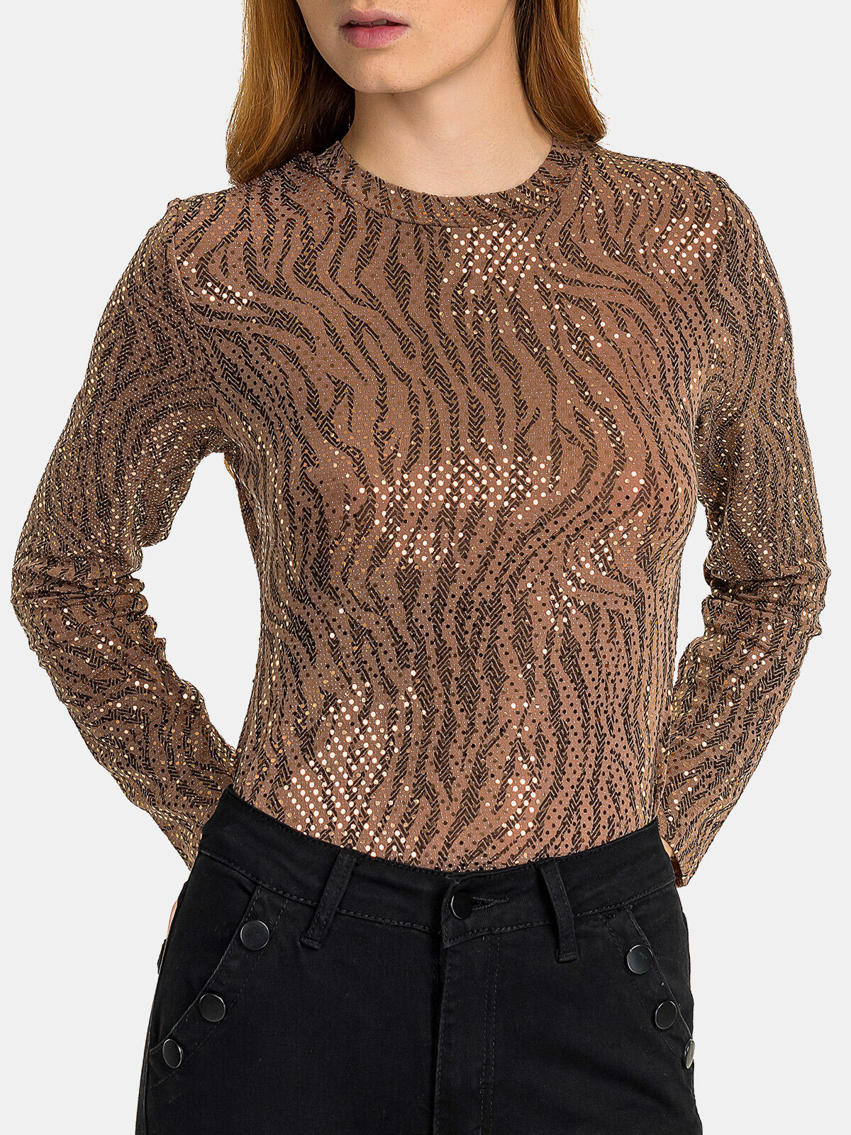 Body z błyszczącego materiału