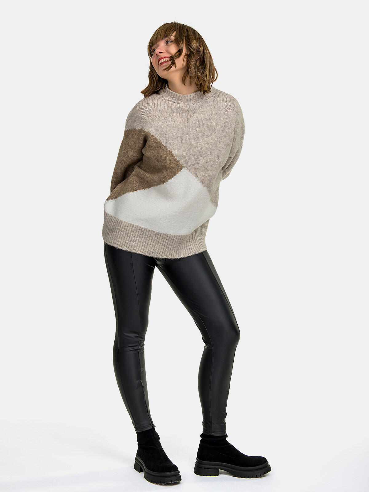 Sweter z wełną