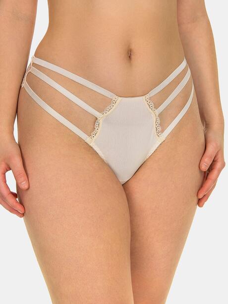 Stringi z ozdobnymi paskami