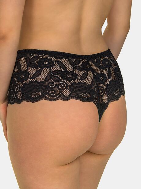 Koronkowe stringi z wysokim stanem