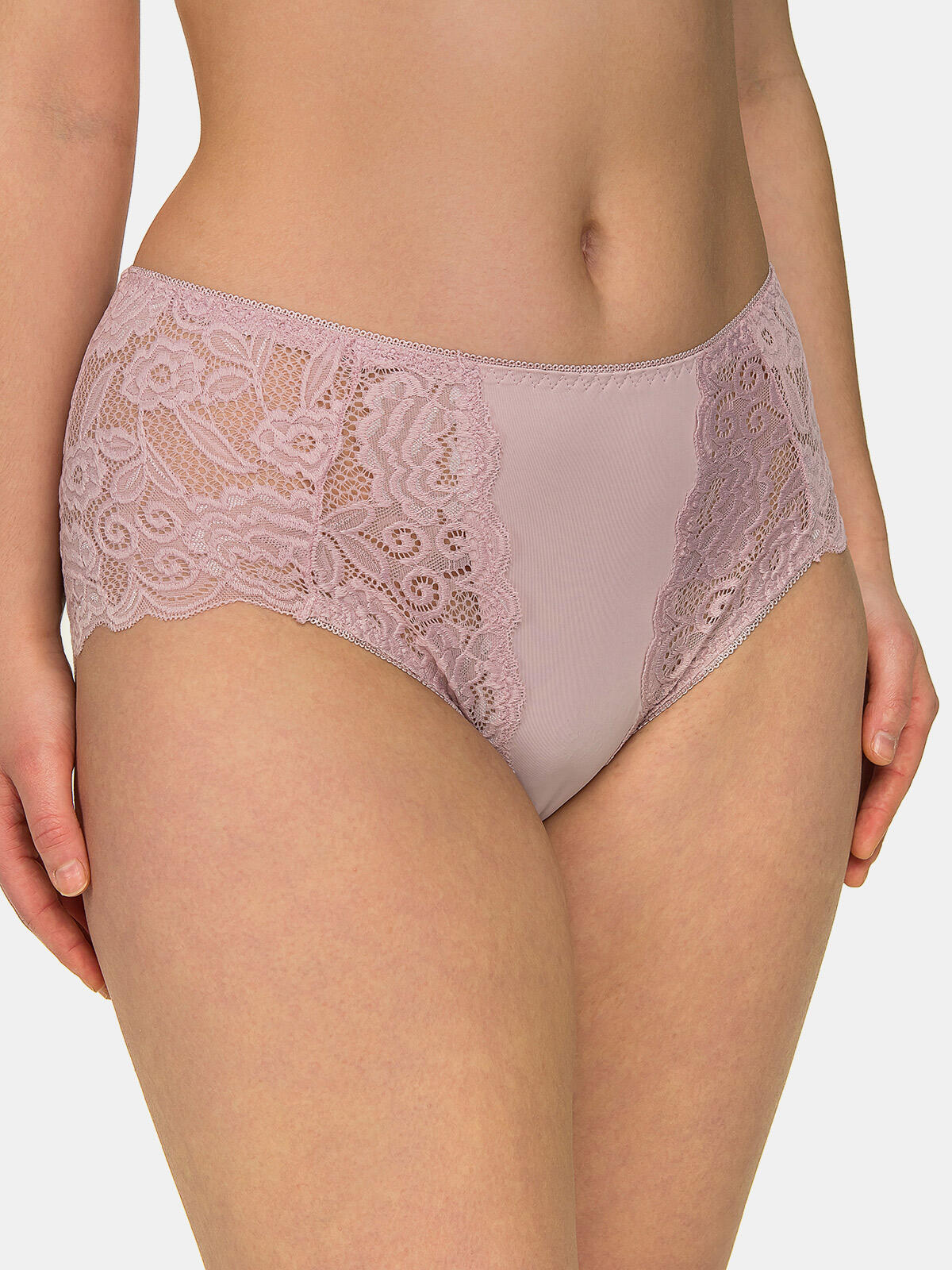 Majtki koronkowe z wysokim stanem