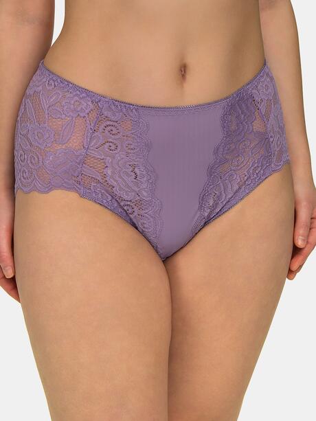 Majtki koronkowe z wysokim stanem