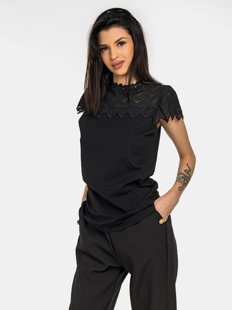 Bluzka z koronką