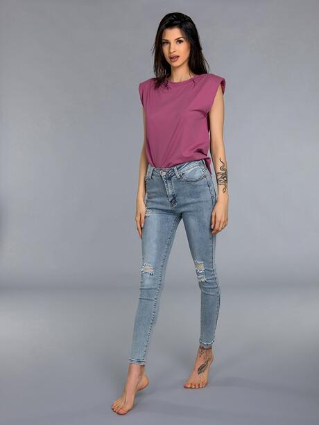 Jeansy z przetarciami