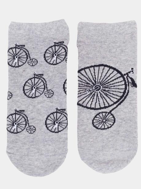 Wzorzyste skarpety stopki