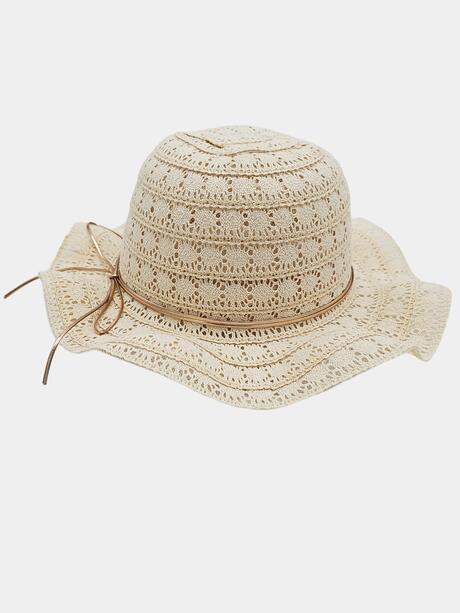 Pleciony kapelusz z rzemykiem