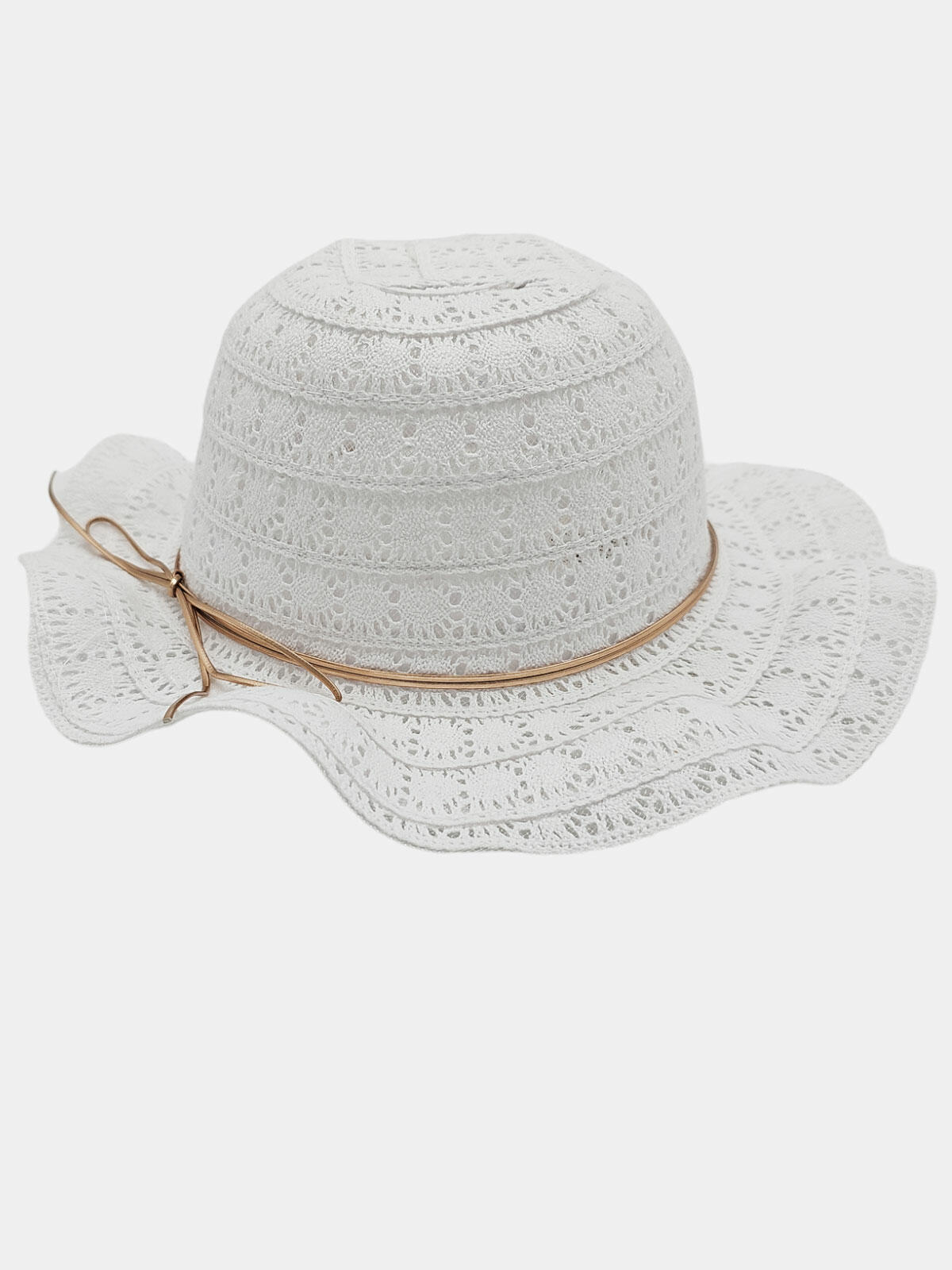 Pleciony kapelusz z rzemykiem