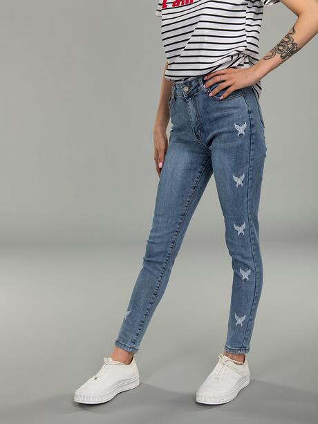 Jeansy z motylkami