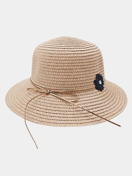 Pleciony kapelusz z rzemykiem