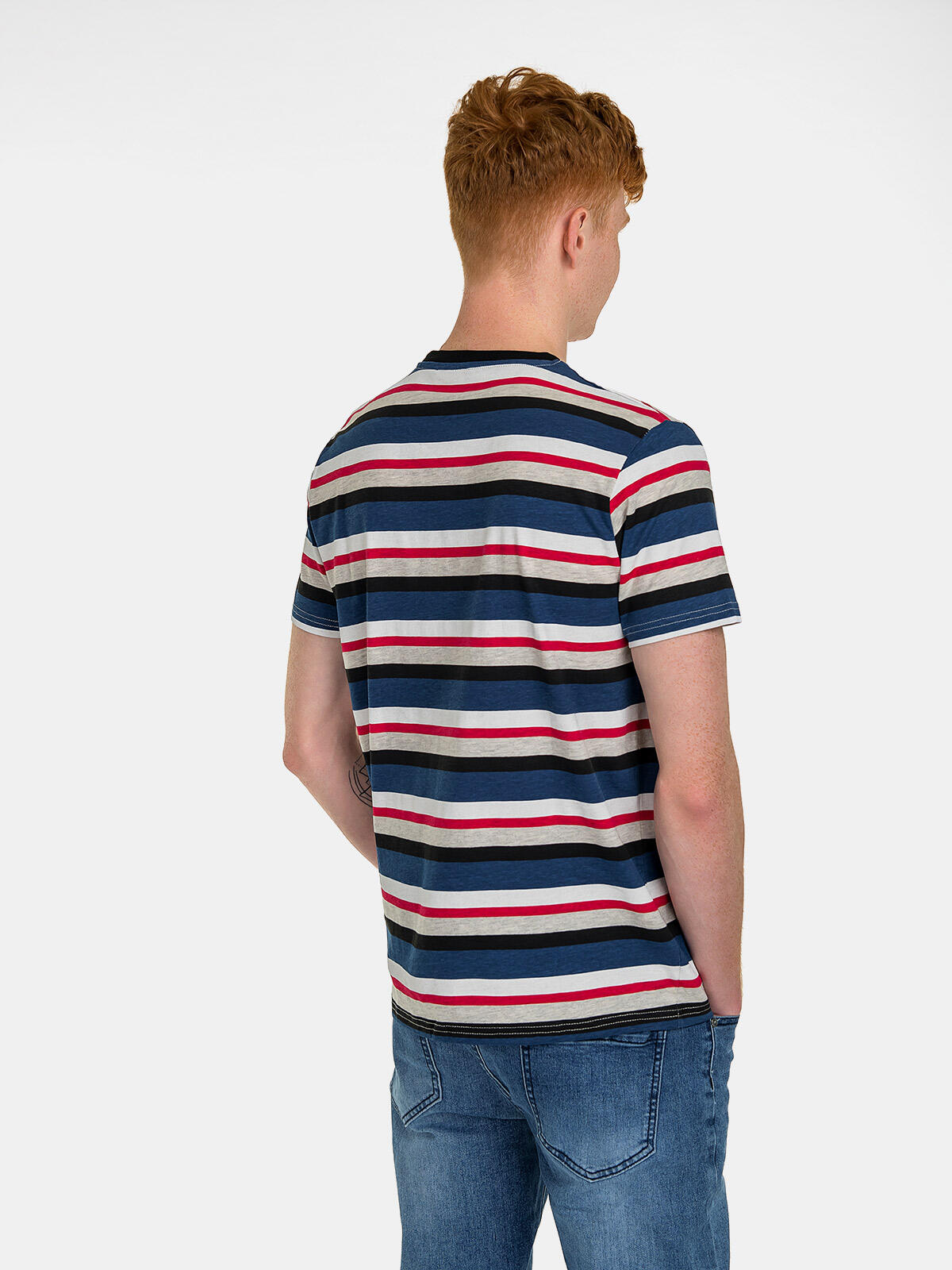 T-shirt w paski