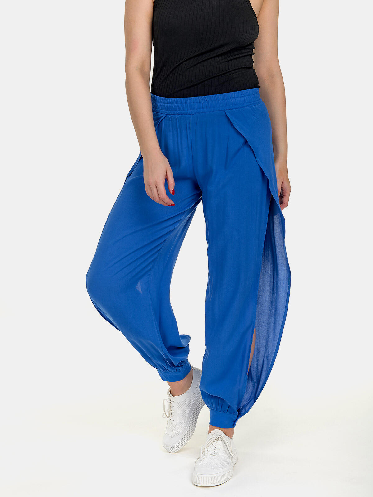 Spodnie materiałowe z rozcięciem