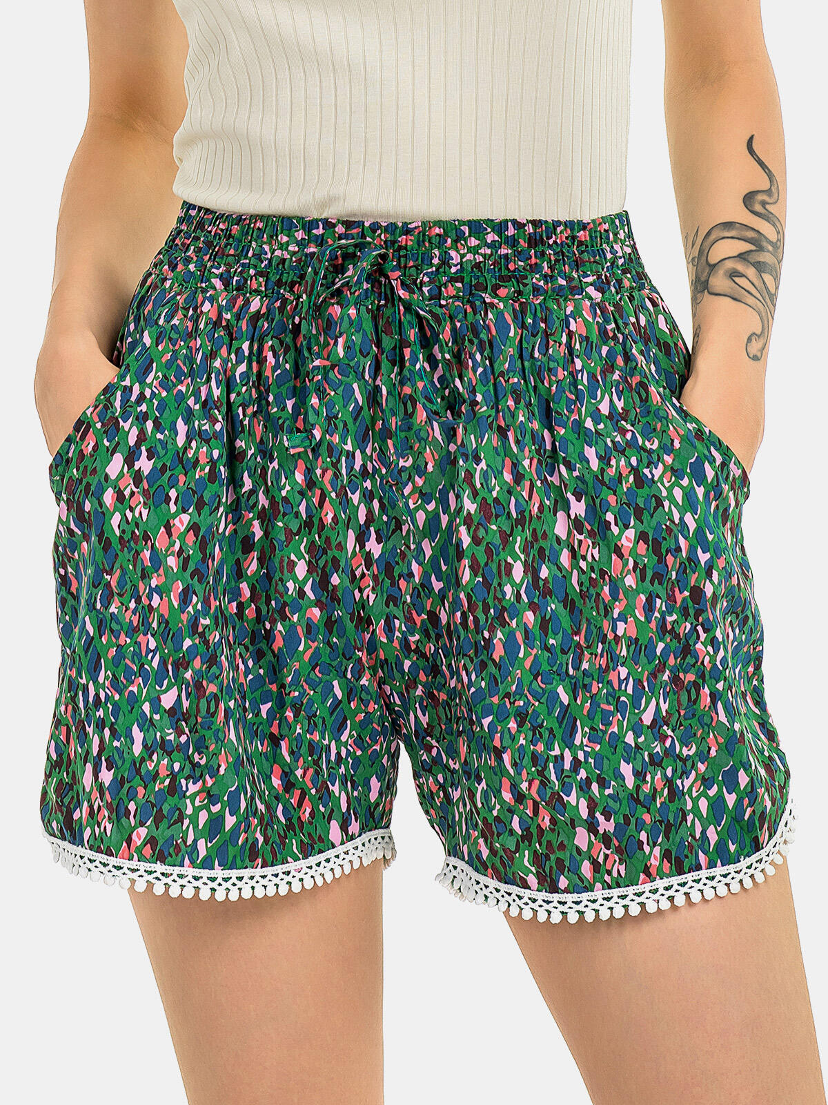 Szorty z koronką